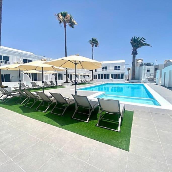 Puerto Del Carmen Airconditioned 2Bed Poolside Apt Exteriör bild
