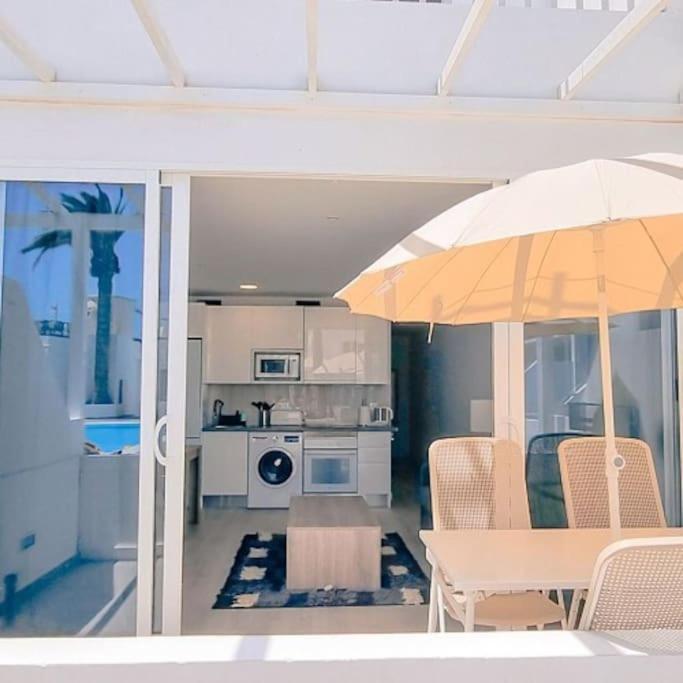 Puerto Del Carmen Airconditioned 2Bed Poolside Apt Exteriör bild